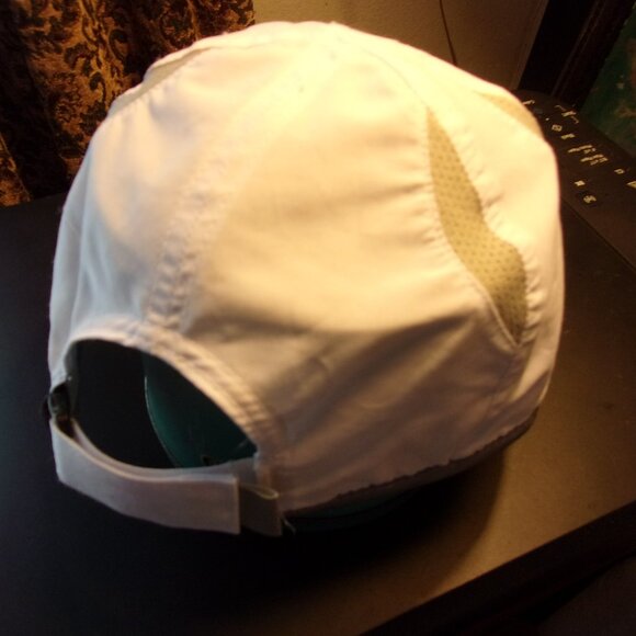 bigaccessories 3 Dancing Bears GD White Cap - Picture 4 of 8